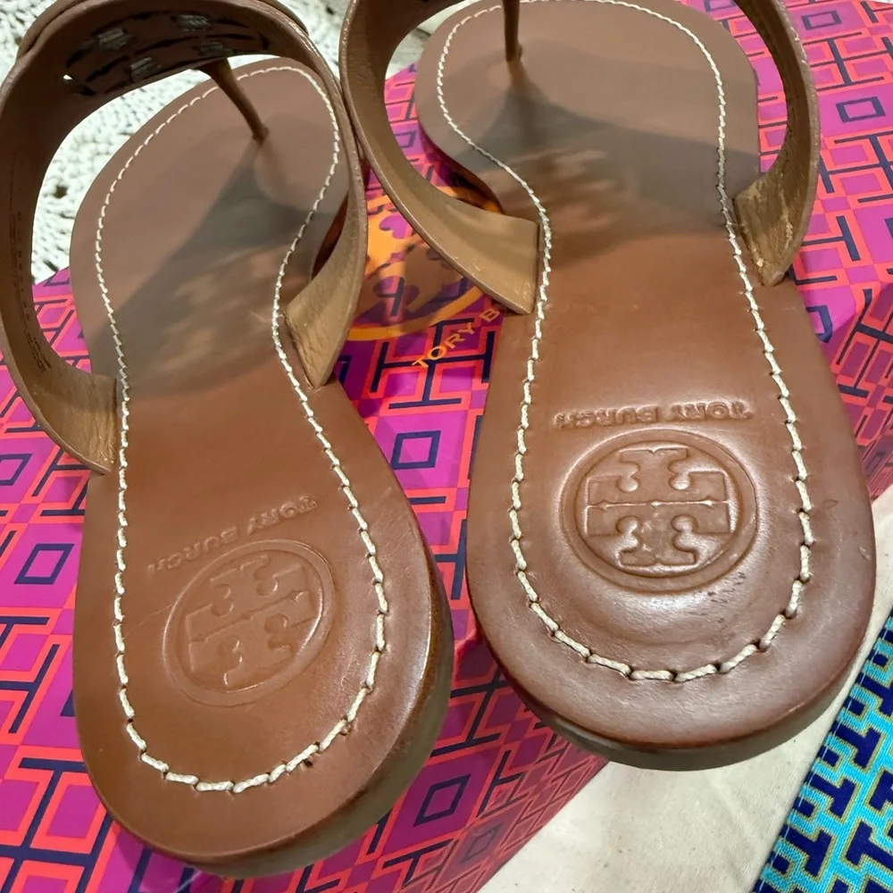Tory Burch Miller Leather Thong Sandal in Tan